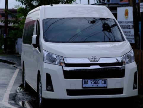 Rental Hiace Premio Banjarmasin